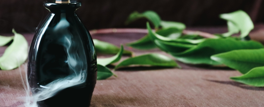 Tinh dầu trầm hương dùng để làm gì?